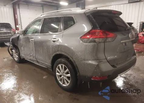 2017 Nissan Rogue Sv z USA, uszkodzony, nr VIN 5N1AT2MV5HC877585